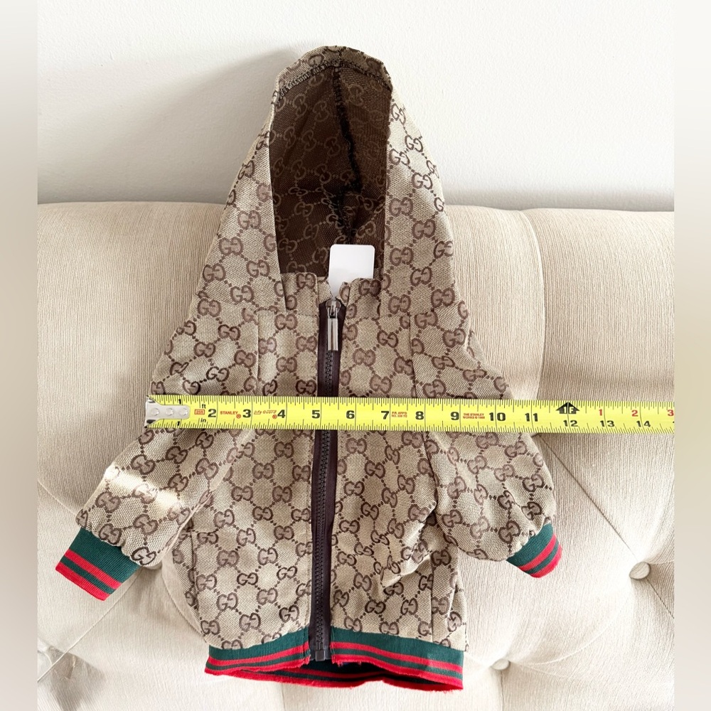 Gucci 🐾 Monogram Dog Jacket in Tan and Green - Picture 4 of 10